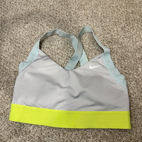 Nike Women's Indy Sports Bra EUC - Picture 2 of 7